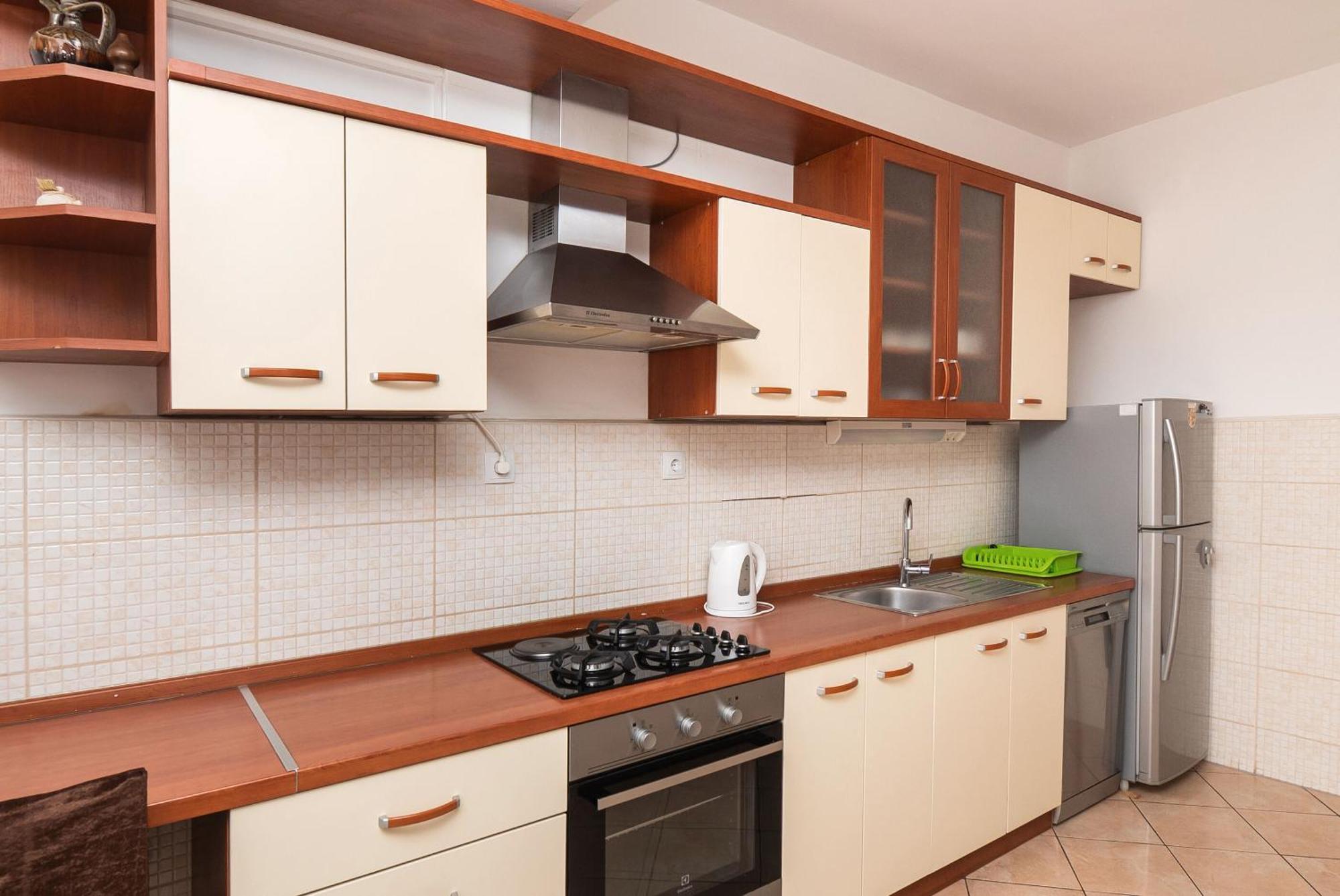 Apartments Polly Primosten Exterior photo